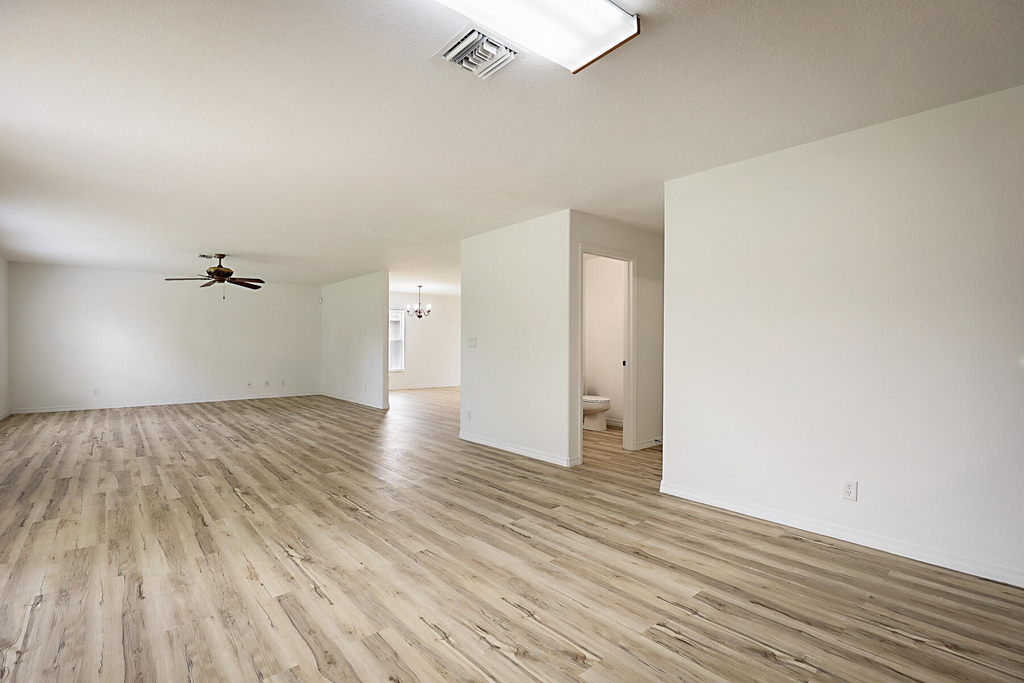 617 Se Karrigan Terrace - Photo 12