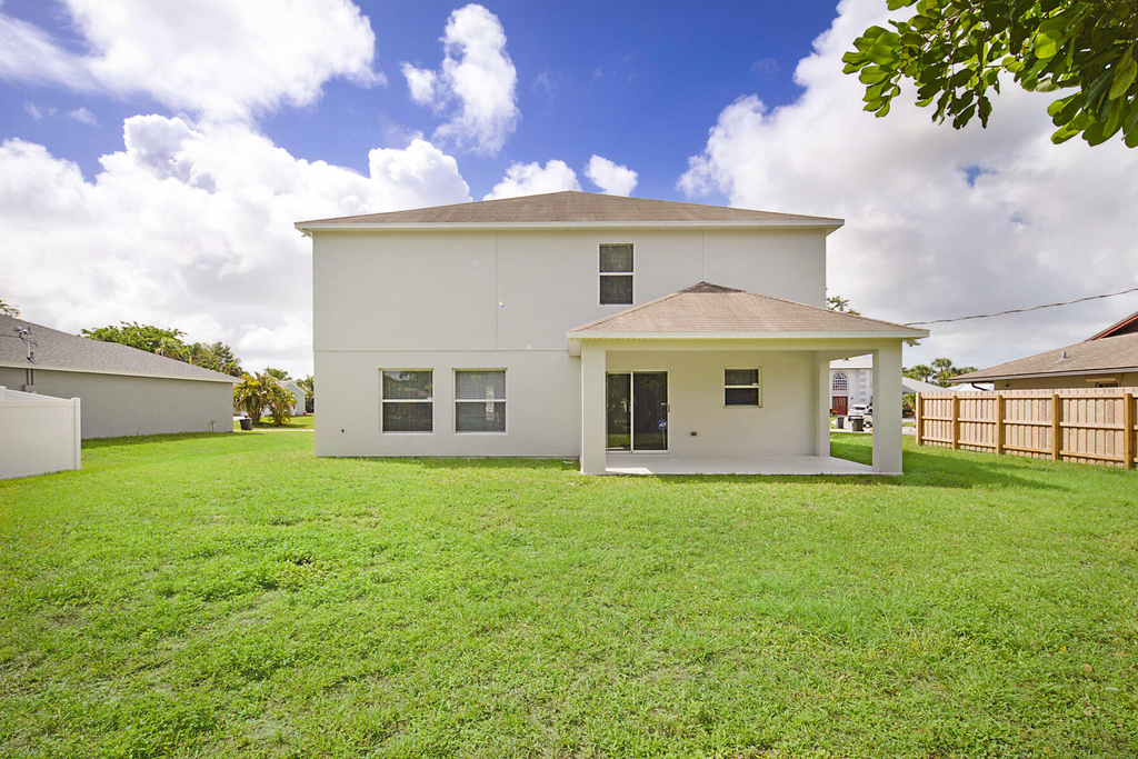 617 Se Karrigan Terrace - Photo 40