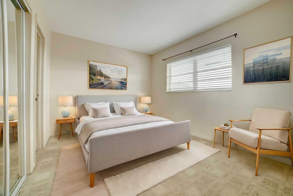 1117 Lake Terrace - Photo 8