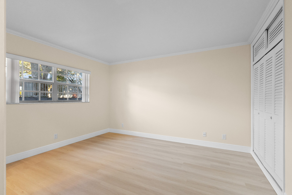 1965 Se 5th Court - Photo 12