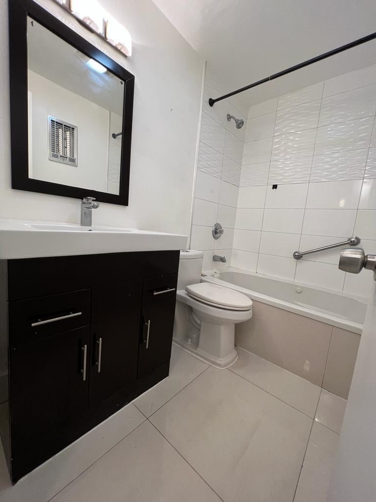 1560 Ne 127th Street - Photo 6