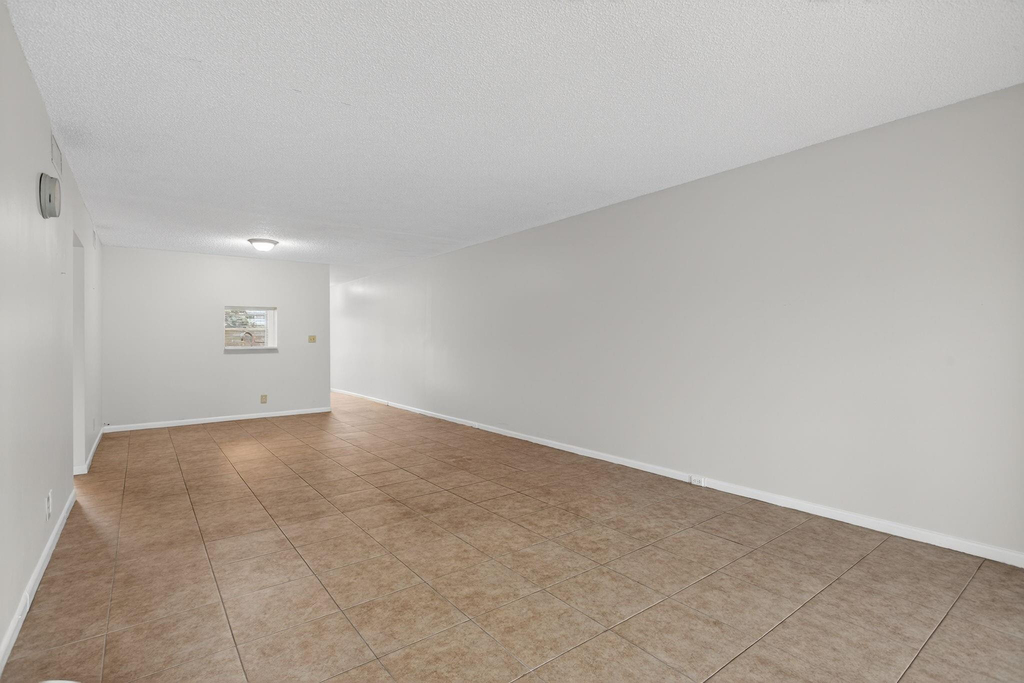 2501 Antigua Terrace - Photo 18