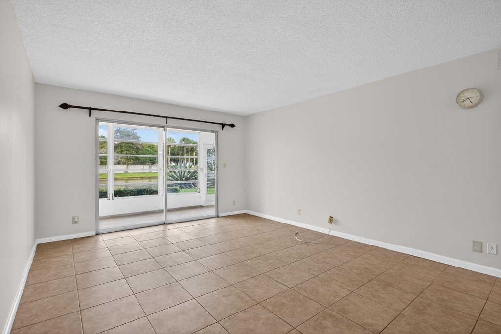 2501 Antigua Terrace - Photo 8