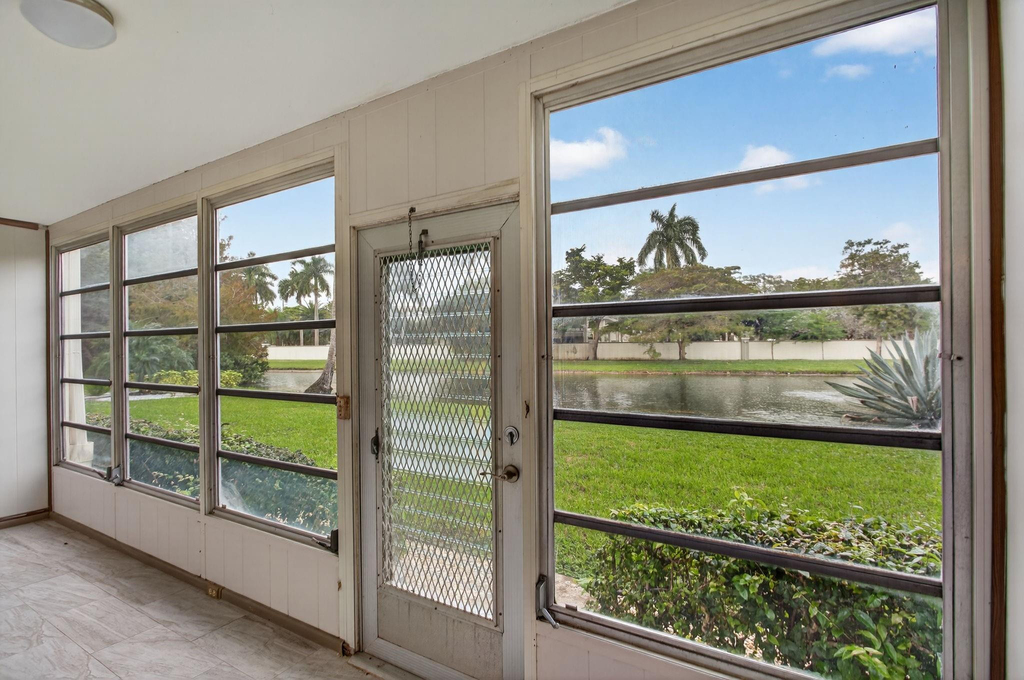 2501 Antigua Terrace - Photo 15