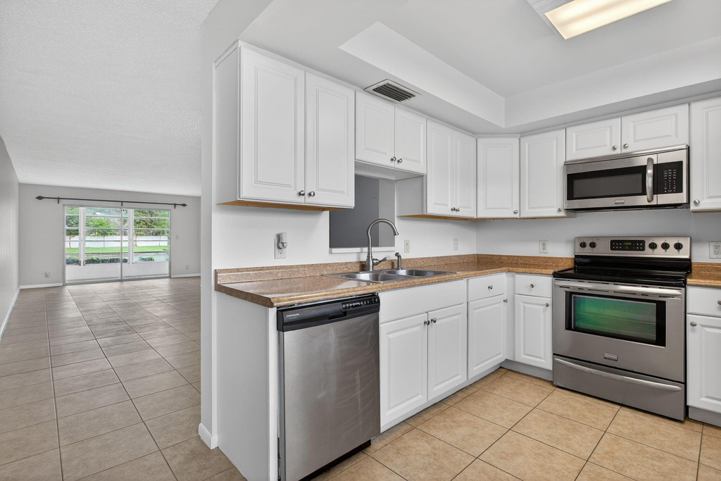 2501 Antigua Terrace - Photo 2
