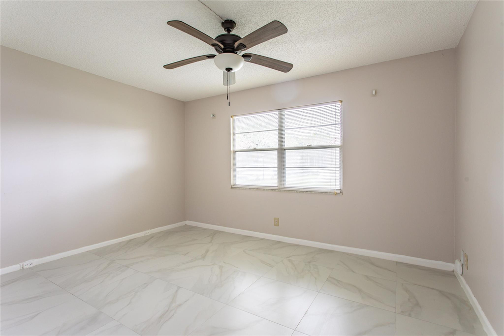 2501 Antigua Terrace - Photo 26