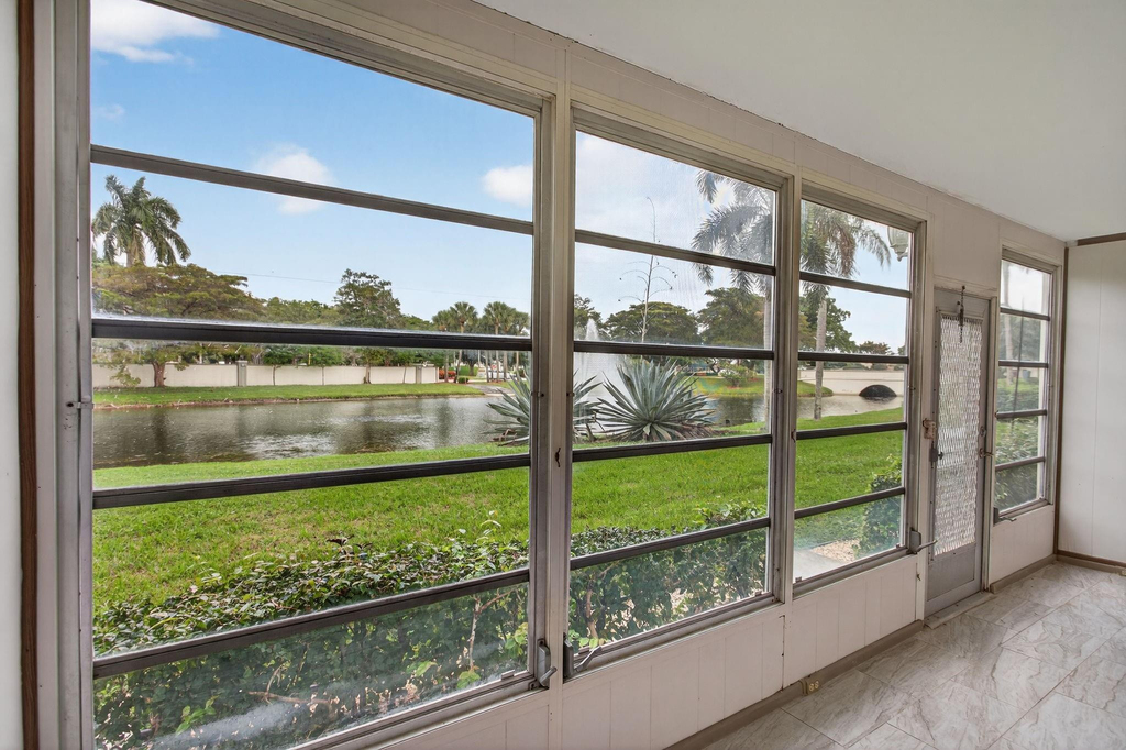 2501 Antigua Terrace - Photo 16