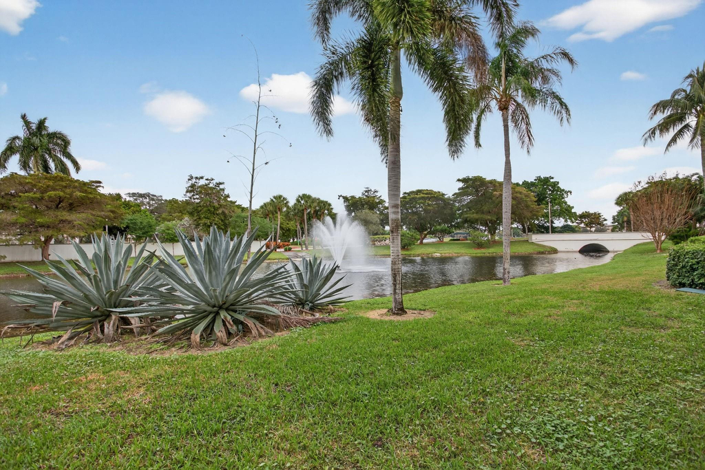 2501 Antigua Terrace - Photo 14
