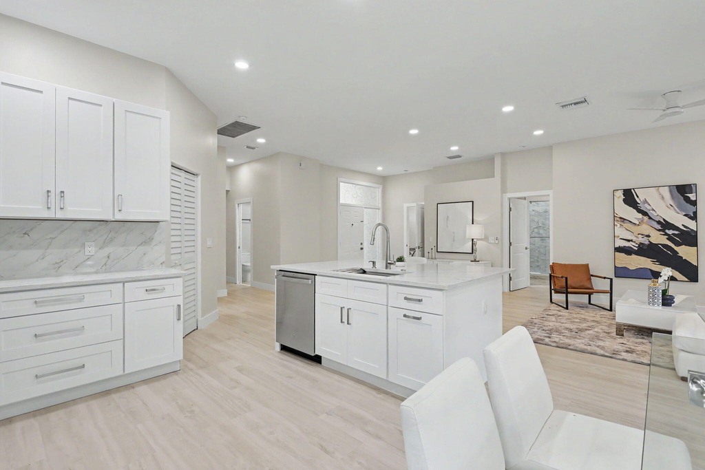 7832 Rockford Road - Photo 11
