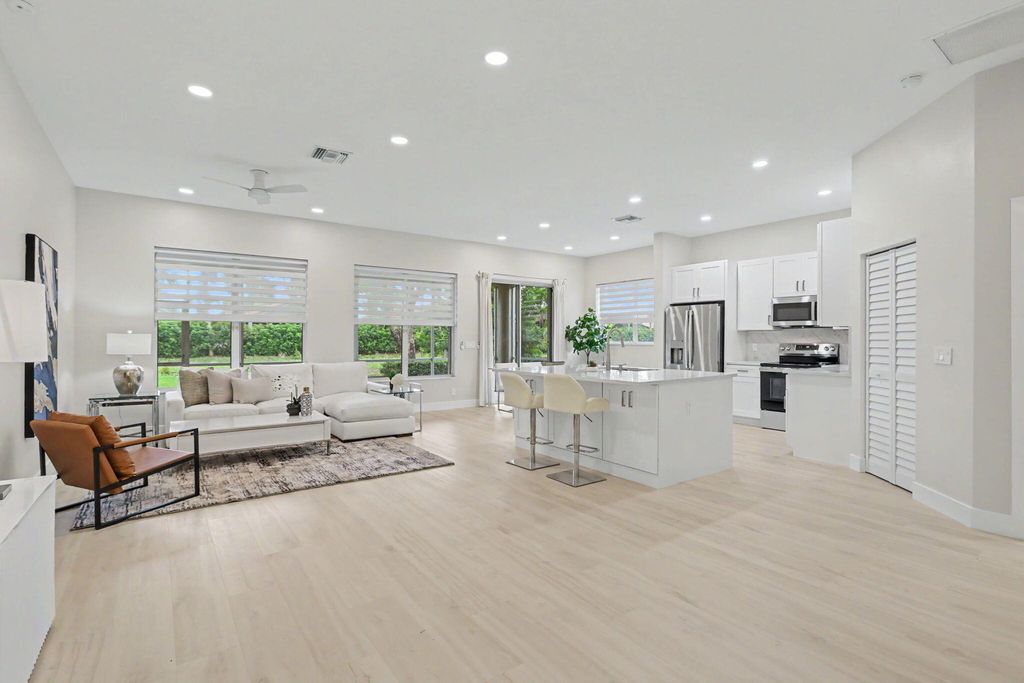 7832 Rockford Road - Photo 4
