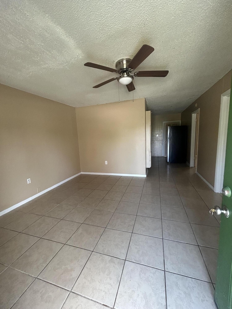 8657 64th Court - Photo 1
