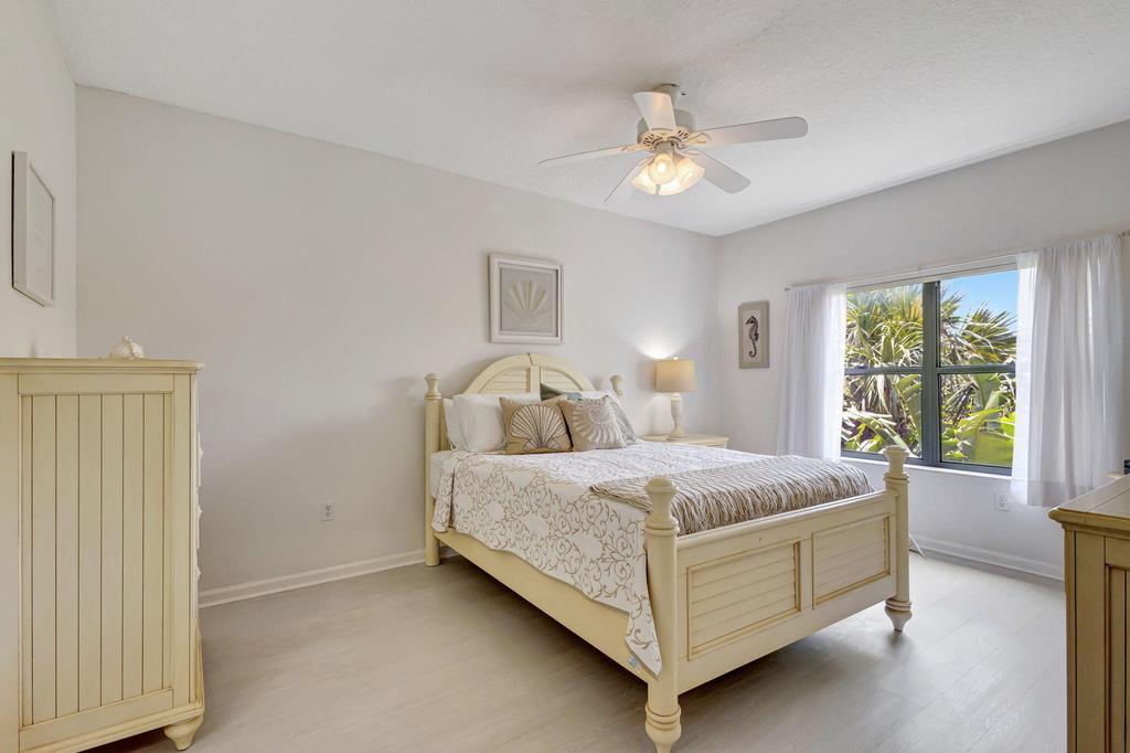800 Uno Lago Drive - Photo 22