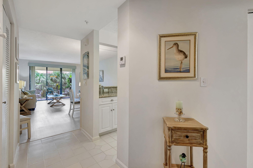 800 Uno Lago Drive - Photo 6