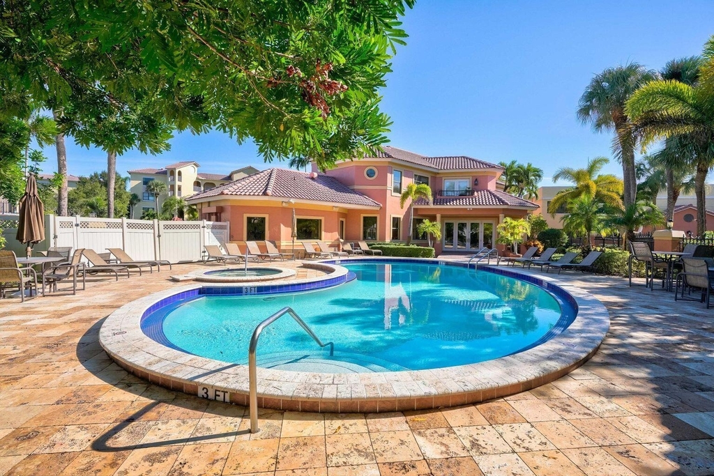 800 Uno Lago Drive - Photo 42