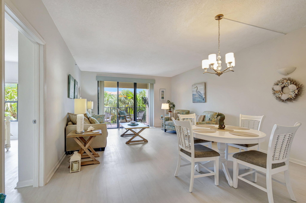 800 Uno Lago Drive - Photo 12