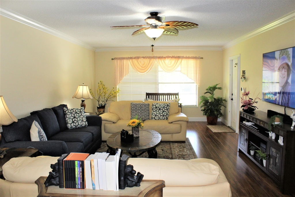 9940 Bauhinia Tree Way - Photo 3