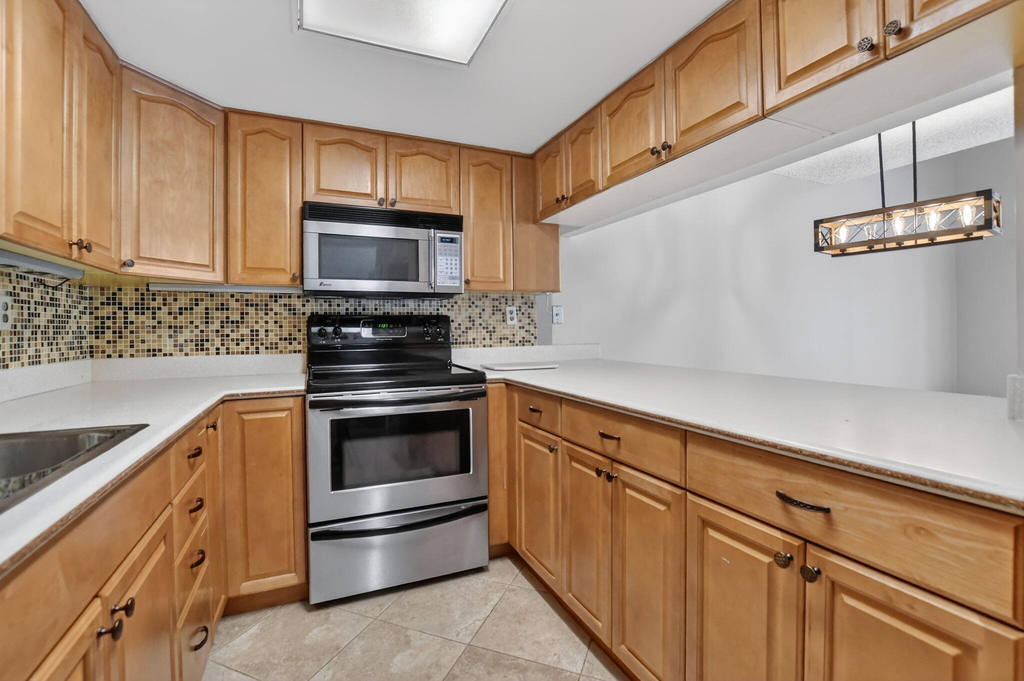 243 Nw 45th Avenue - Photo 6