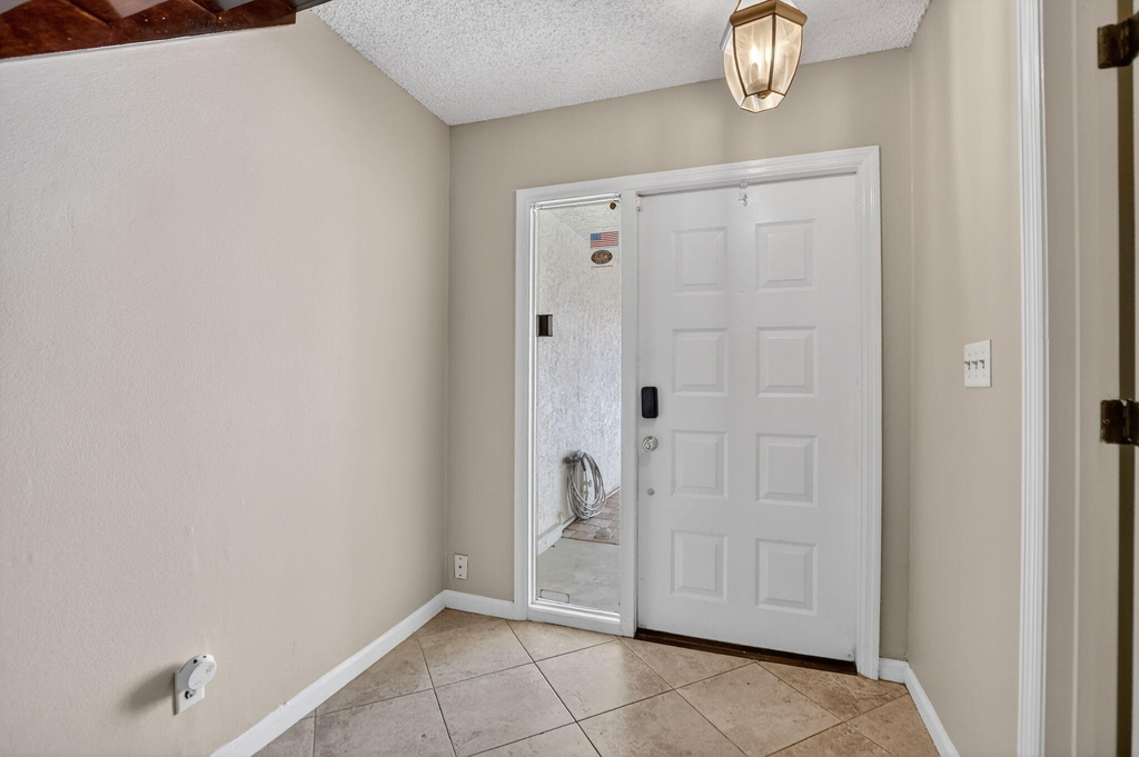 243 Nw 45th Avenue - Photo 1