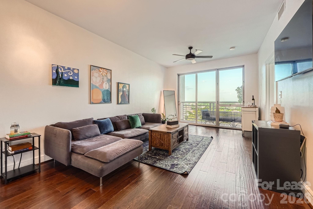 333 W Trade Street W - Photo 1