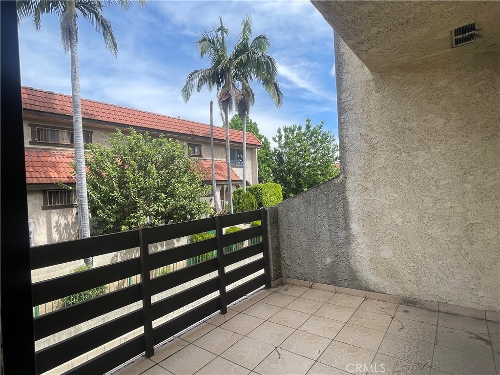 511 Pomelo Avenue - Photo 5