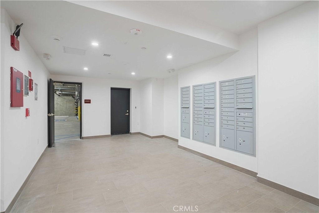 8750 Sepulveda Boulevard - Photo 24