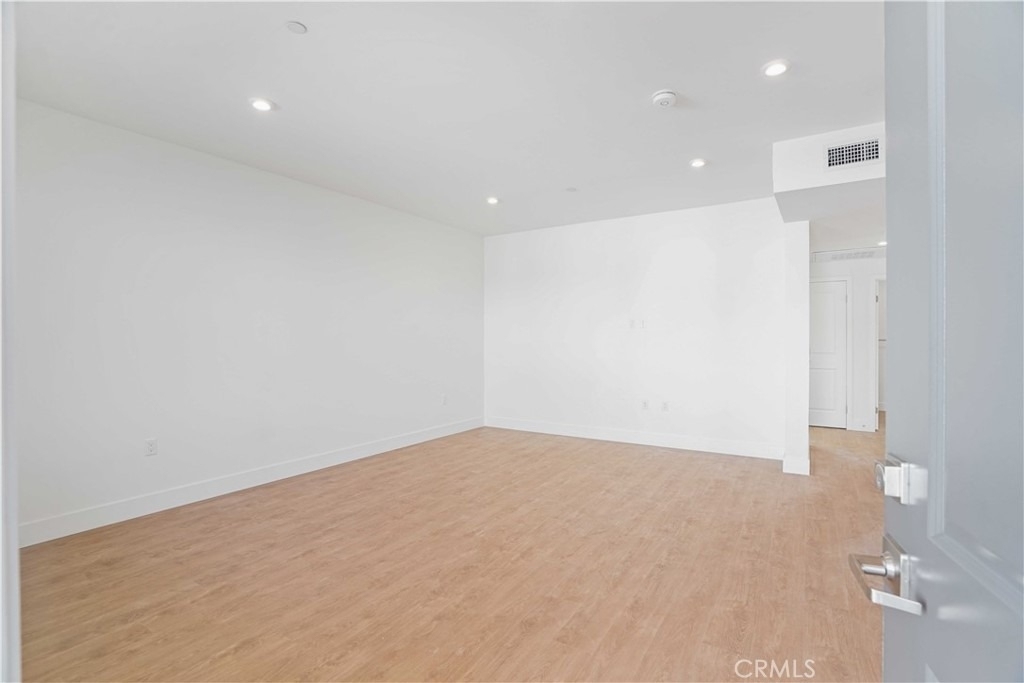 8750 Sepulveda Boulevard - Photo 3