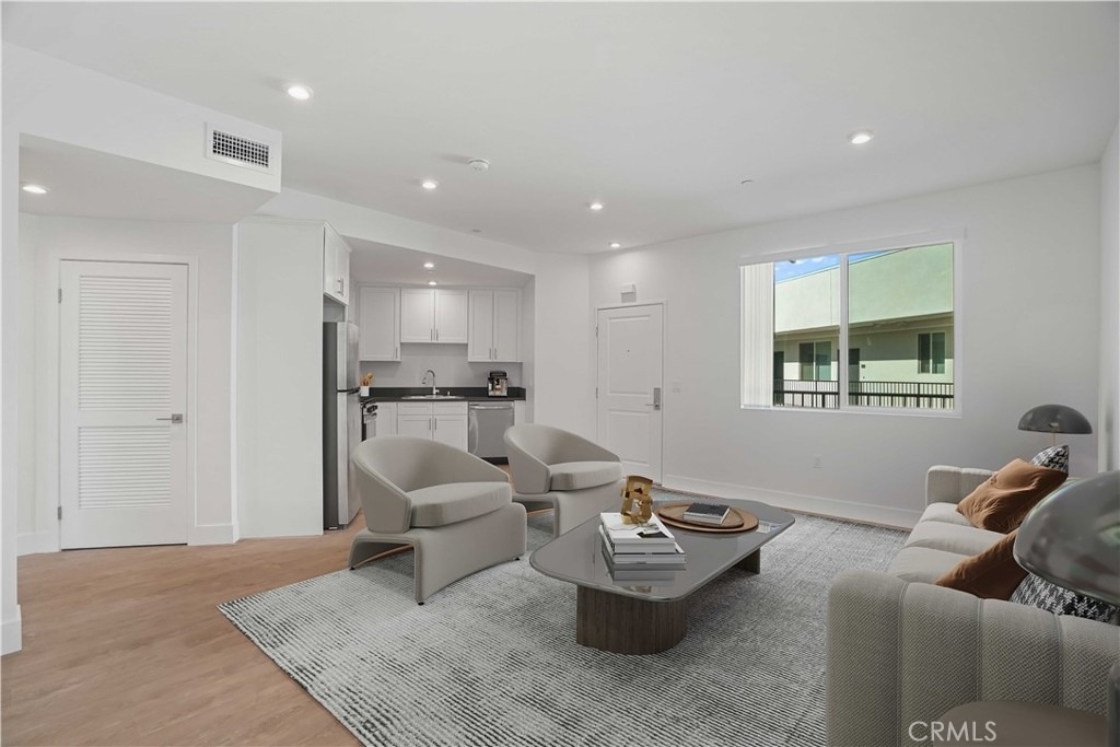 8750 Sepulveda Boulevard - Photo 4