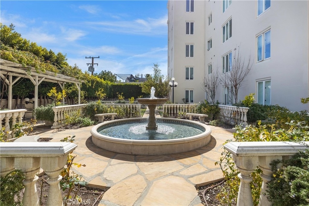 1424 N Crescent Heights Boulevard - Photo 31