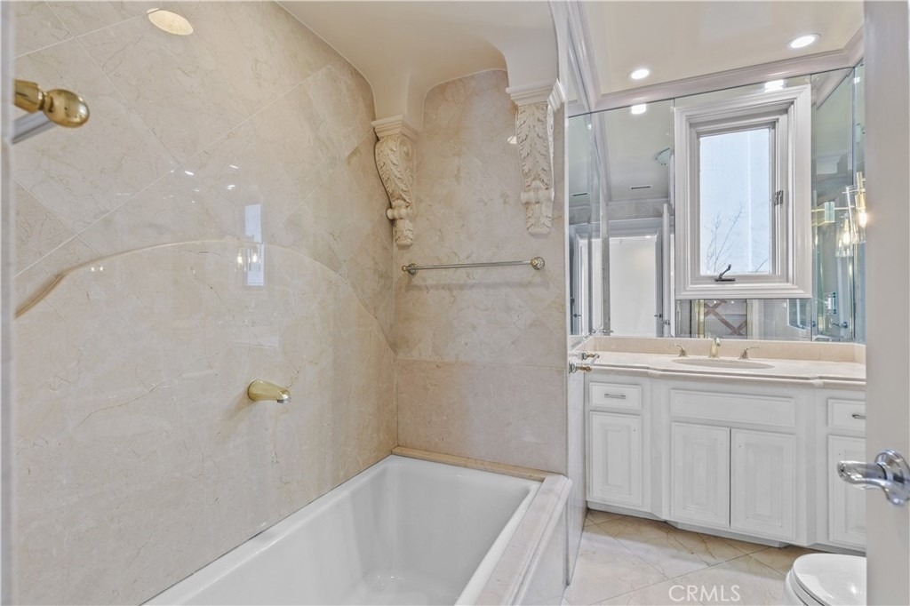 1424 N Crescent Heights Boulevard - Photo 23
