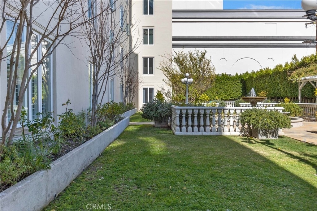 1424 N Crescent Heights Boulevard - Photo 36