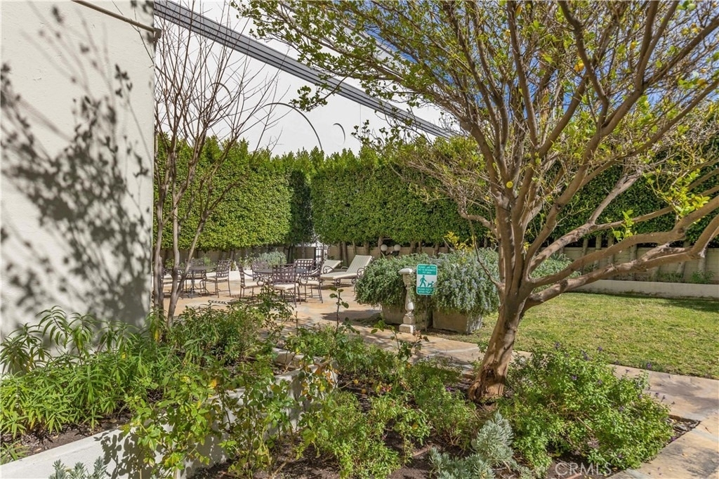 1424 N Crescent Heights Boulevard - Photo 32
