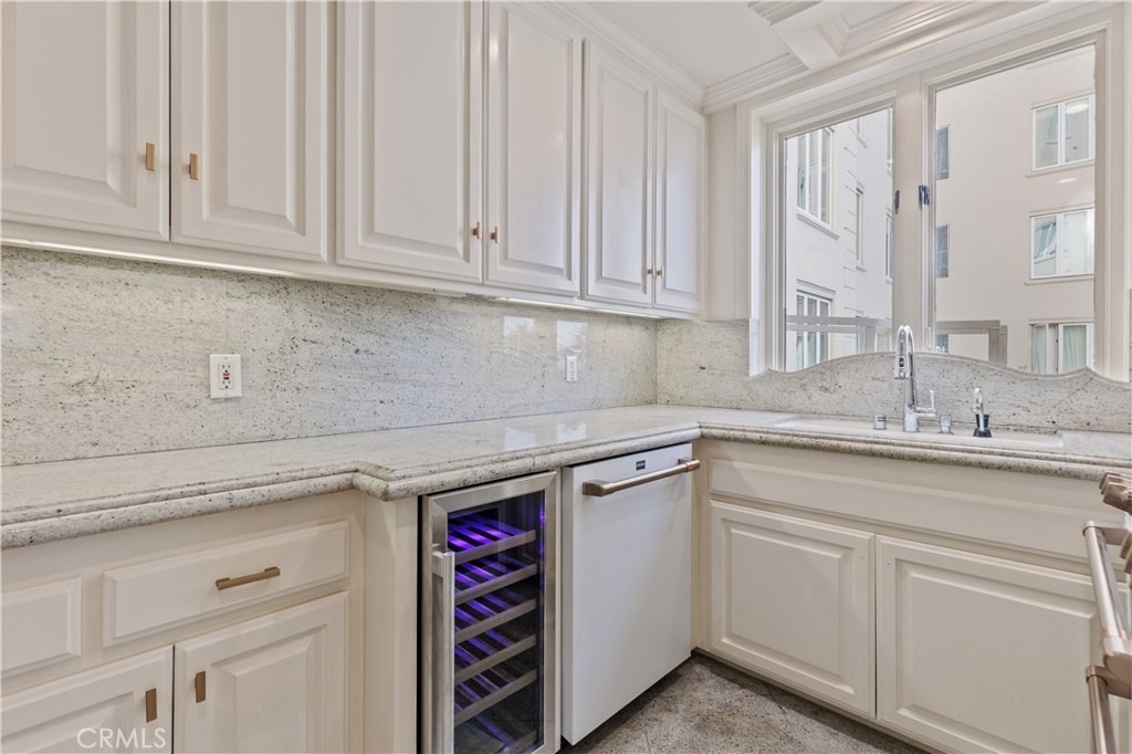 1424 N Crescent Heights Boulevard - Photo 19