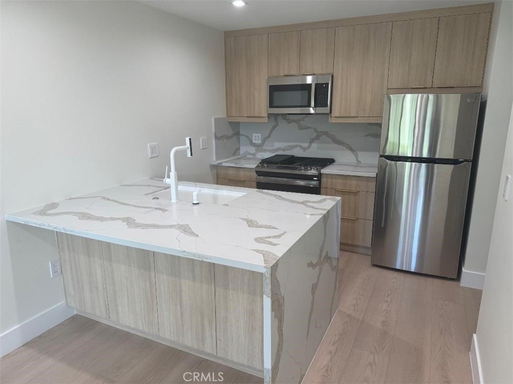 2846 Fairmount - Photo 5