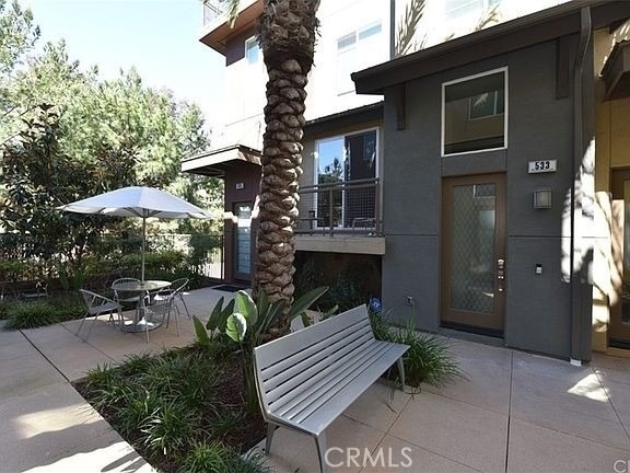 533 Rockefeller - Photo 1