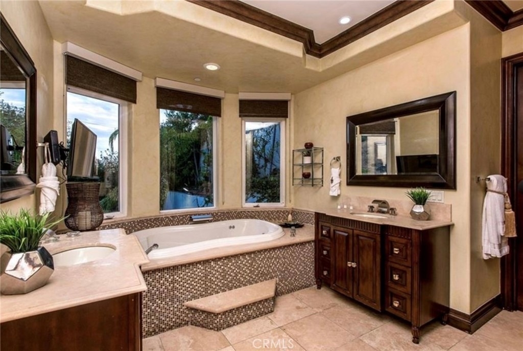 1441 Robmar - Photo 9