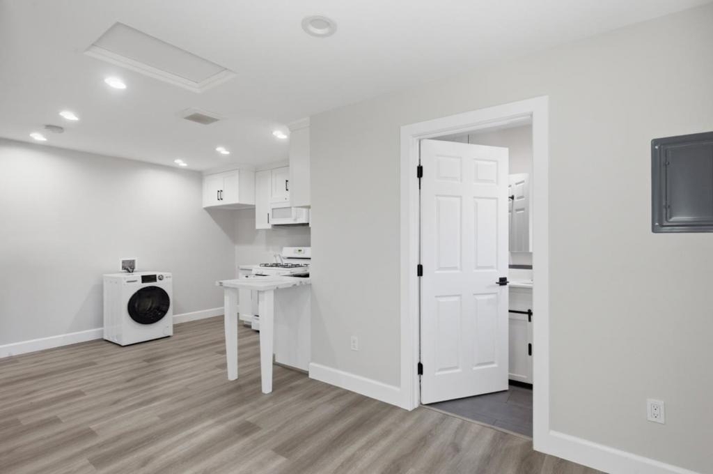 10788 Mercer Avenue - Photo 5