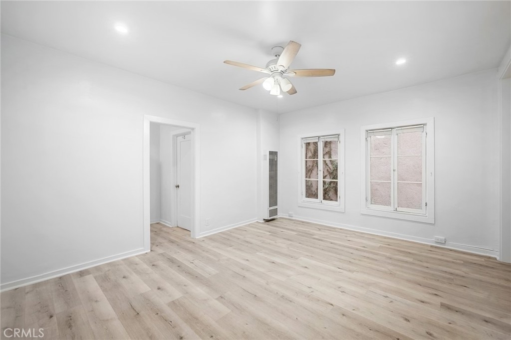 131 S Jackson Street - Photo 4