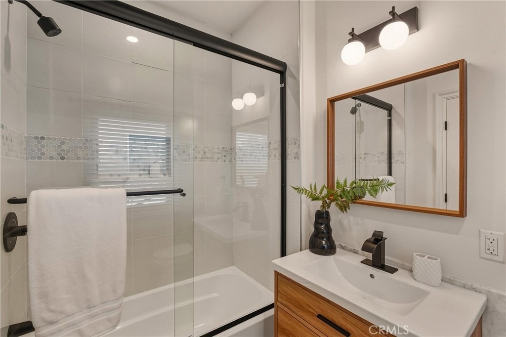 5558 Edgewood Place - Photo 19
