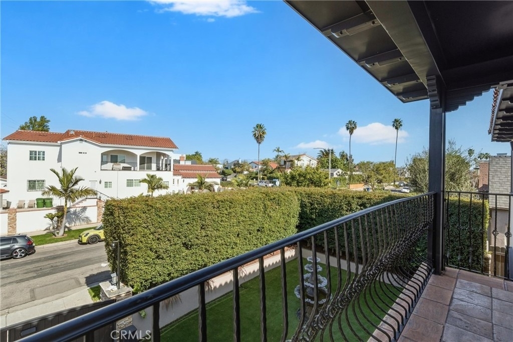 5558 Edgewood Place - Photo 18