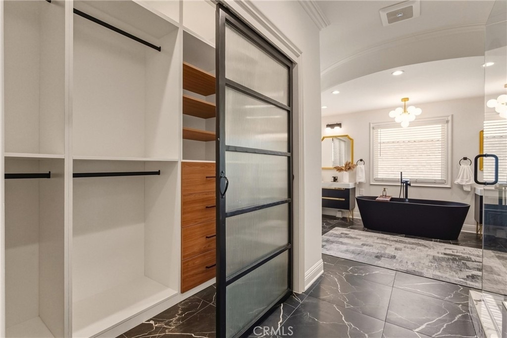 5558 Edgewood Place - Photo 16