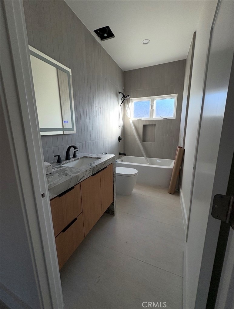 417 W Franklin Ave - Photo 3