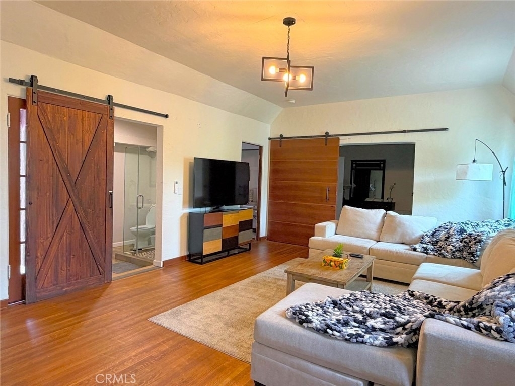 522 Westminster - Photo 3