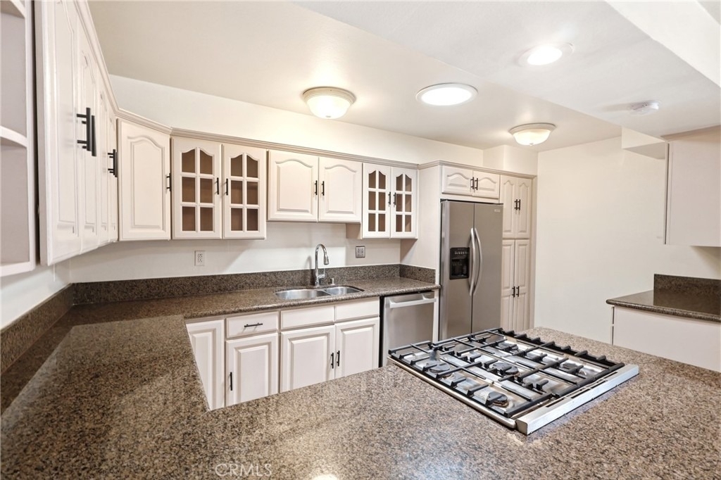 524 E Ghent - Photo 1