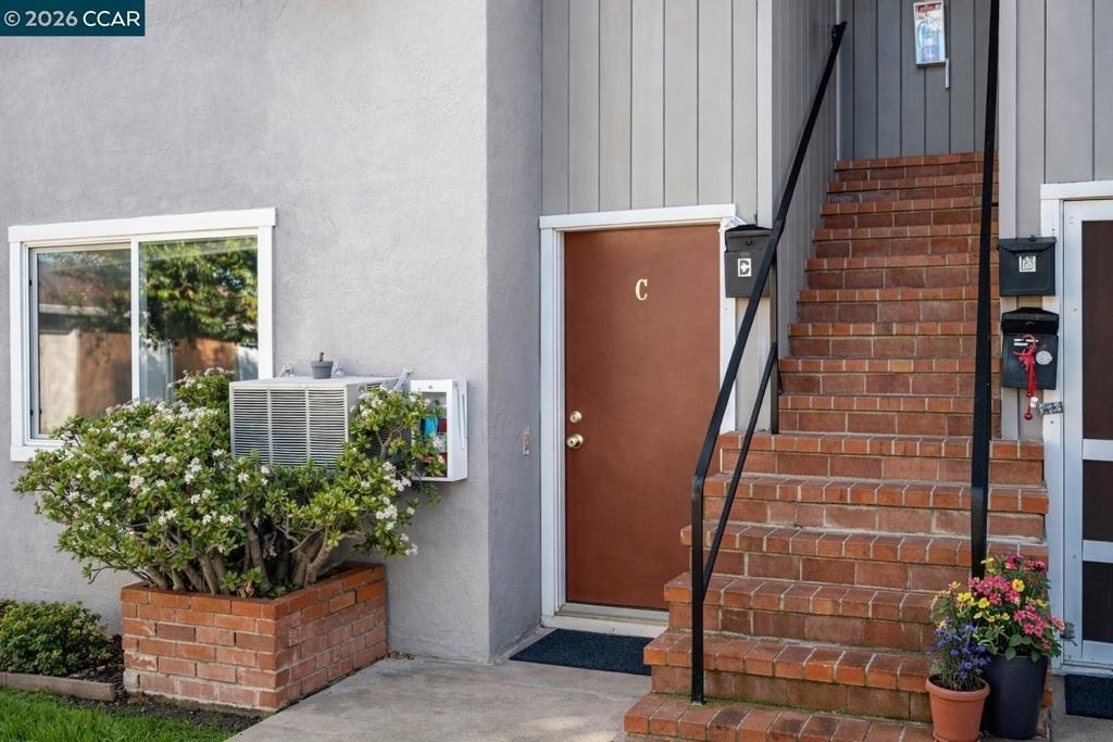 2756 Argyll Ave - Photo 1