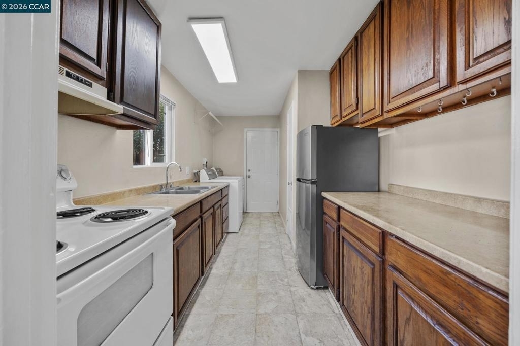 2756 Argyll Ave - Photo 11