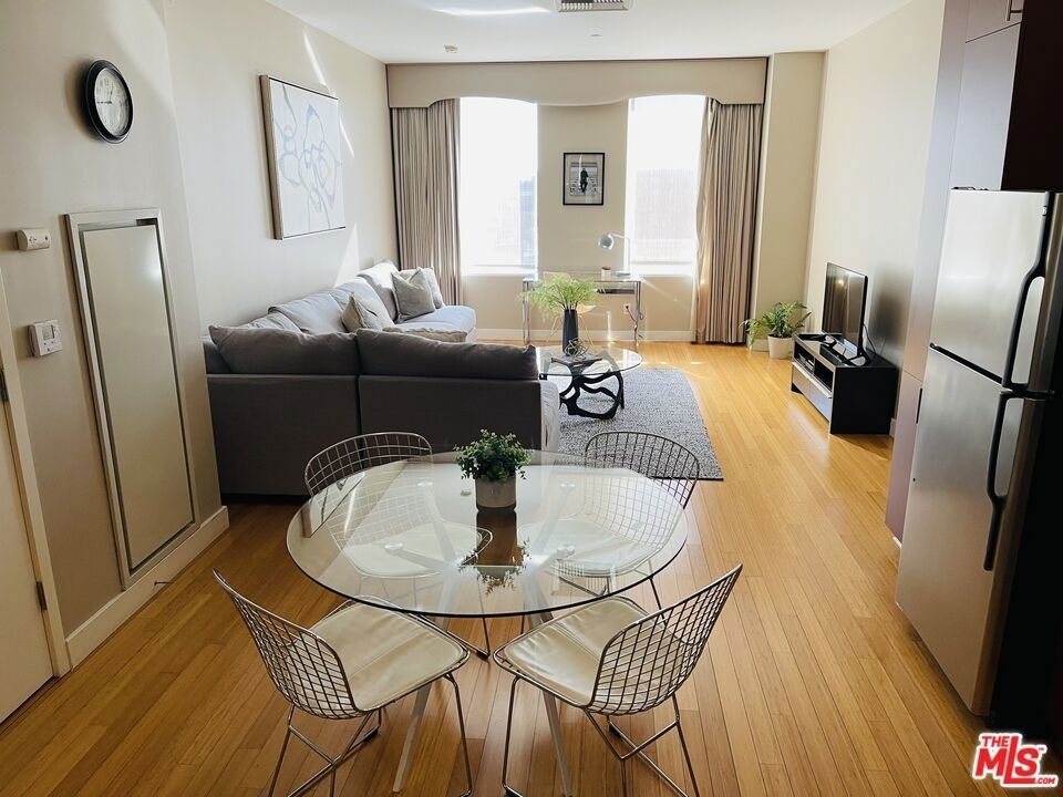 3810 Wilshire Boulevard - Photo 5