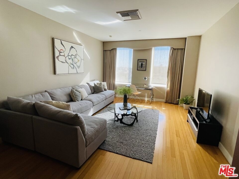 3810 Wilshire Boulevard - Photo 3