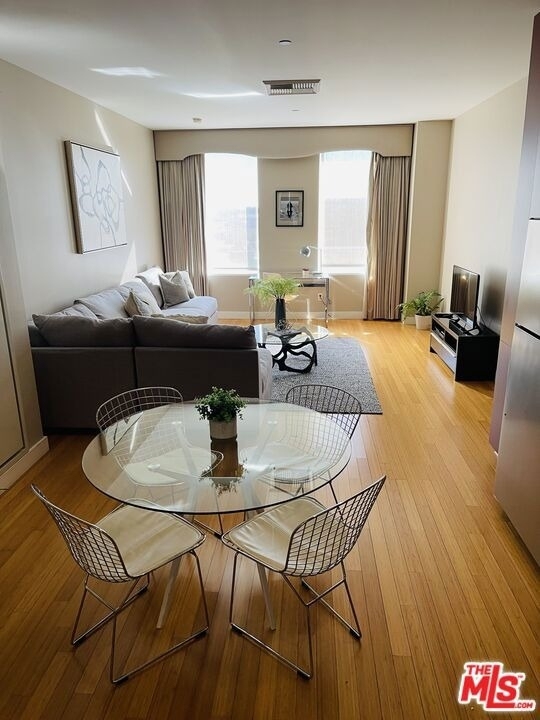 3810 Wilshire Boulevard - Photo 4