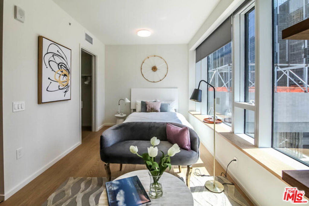 889 Francisco Street - Photo 1