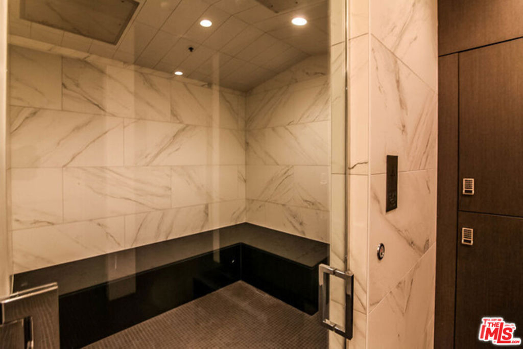 889 Francisco Street - Photo 12